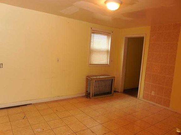 1st floor living room