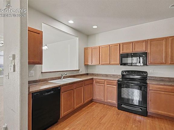 5th image of 7681 Sandy Springs Point