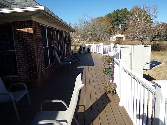 5th image of 705 W Emerald Lake Dr
