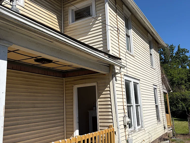 342 W Main St — Photo 14