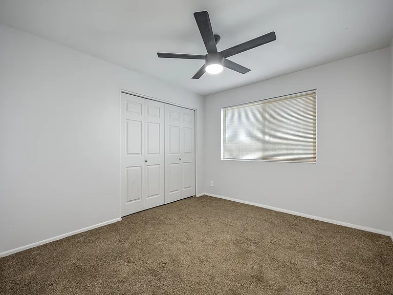 3702 W Tuckey Ln — Photo 17