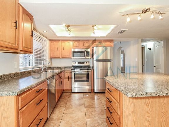 5th image of 12811 N 44th Ave
