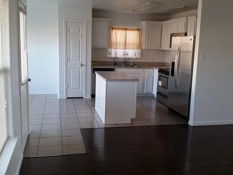 528 Misty Mountain Dr — Photo 3