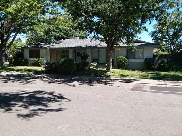 1505 Clovewood Ave, Modesto, CA 95355