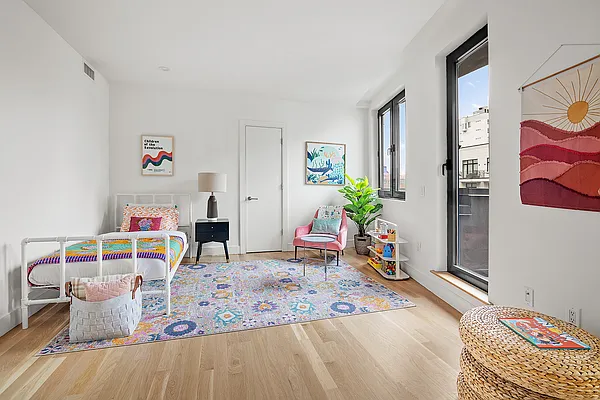 Sold by Compass | media 19