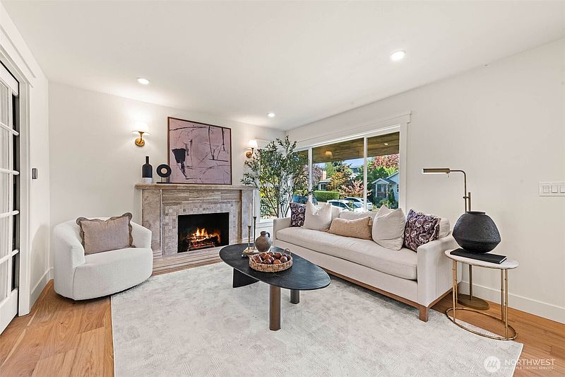 4th image of 7739 19th Avenue NW