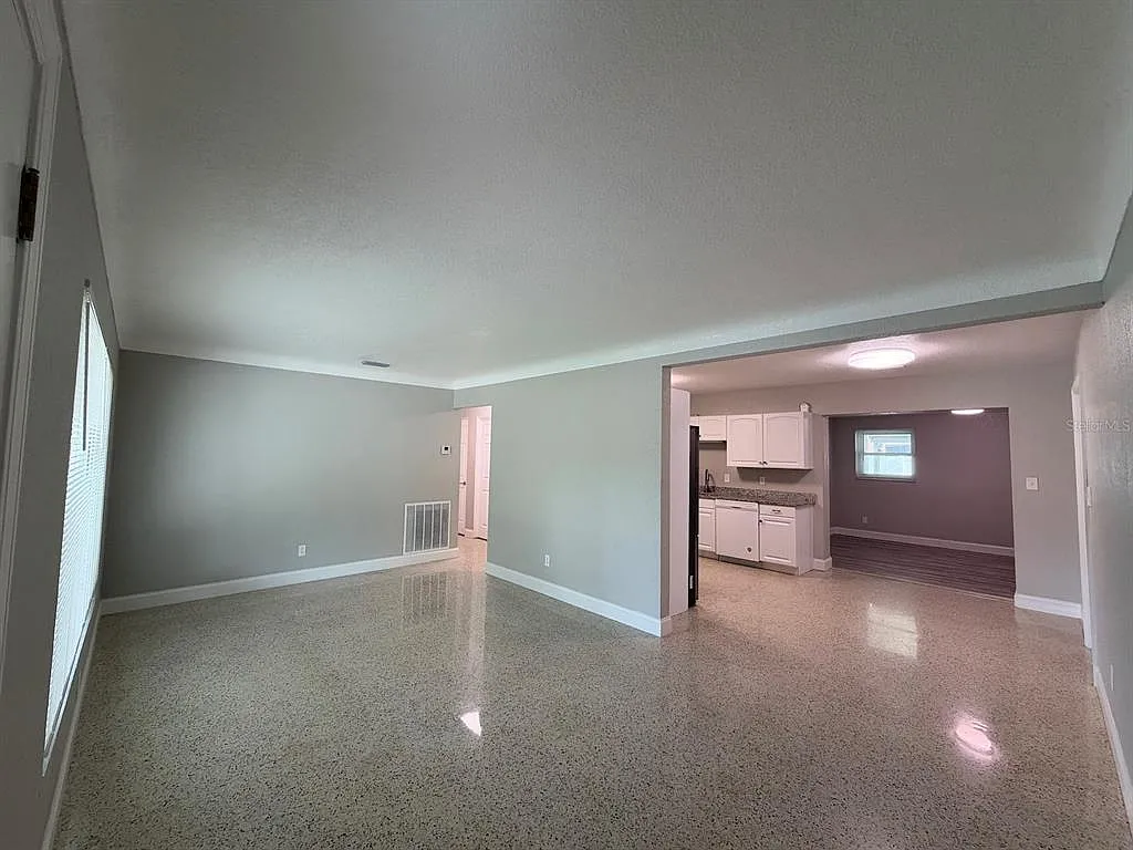 4 bed, 2.0 bath, 1680 sqft, $2,700 — Photo 3