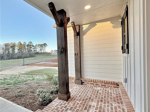 2nd image of 122 Palisade Dr