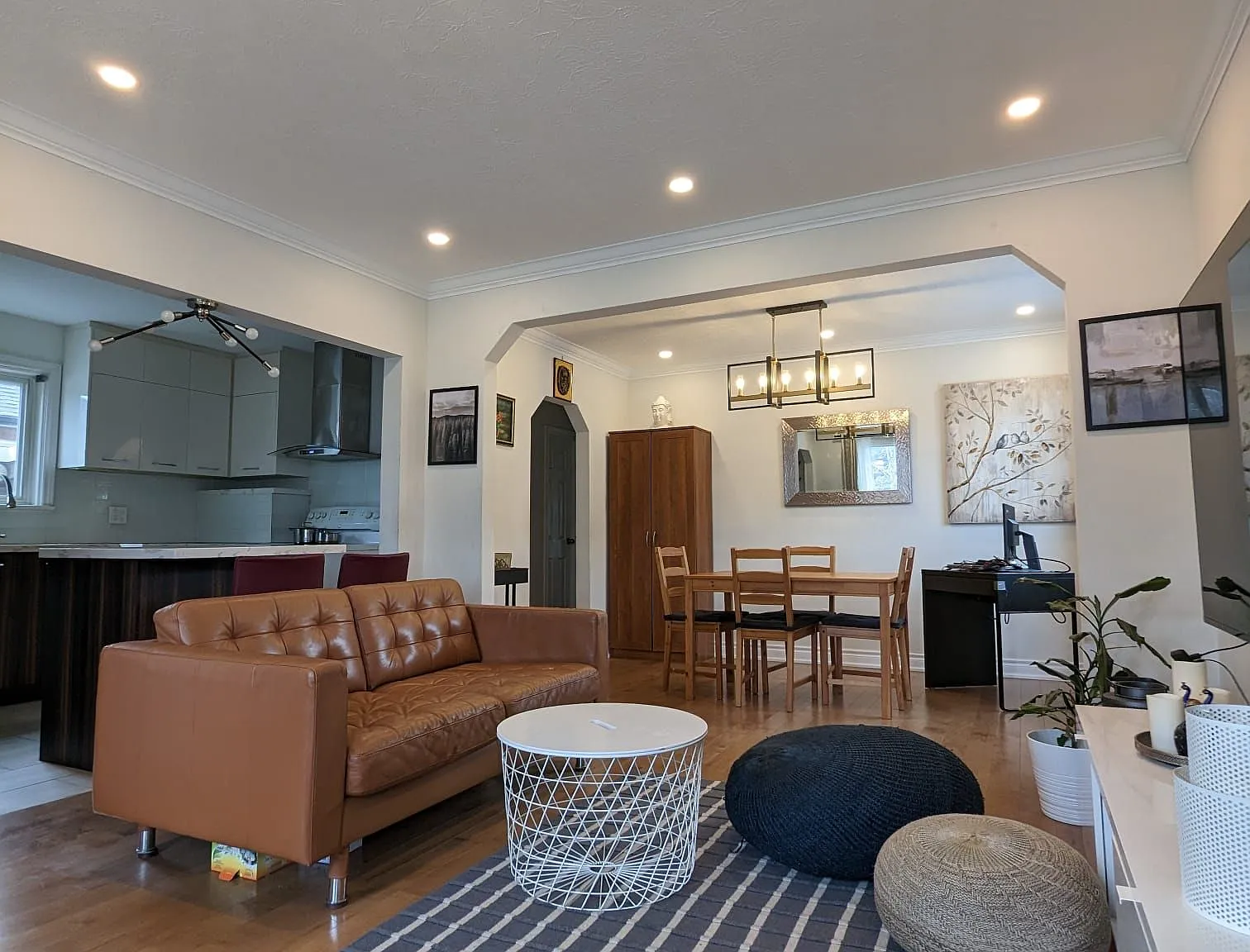 3 bed, $3,000 — Photo 2
