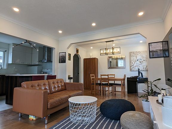 2nd image of 85 Ranstone Gdns