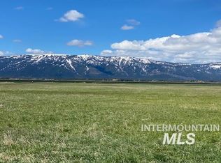 15 Ringo Ln, Donnelly, ID 83615