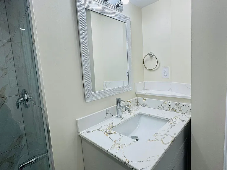 973 Ledbury Cres #BASEMENT — Photo 12