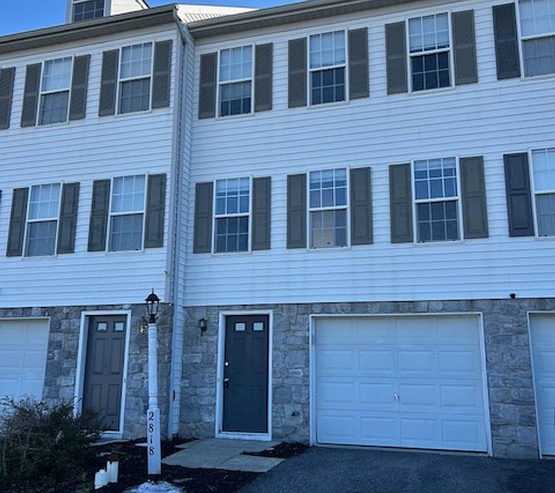 1st image of 2818 Woodmont Dr