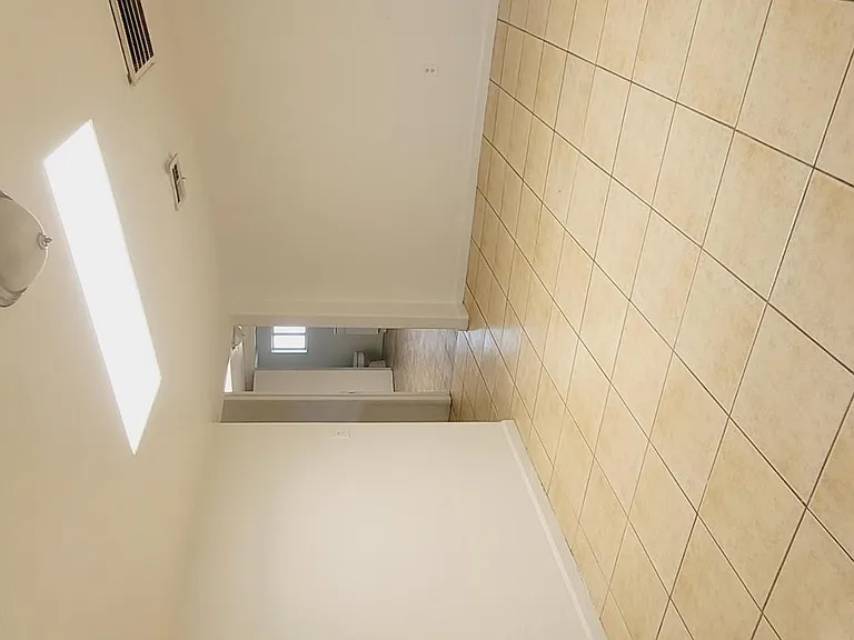 4412 N 67th Ave — Photo 10