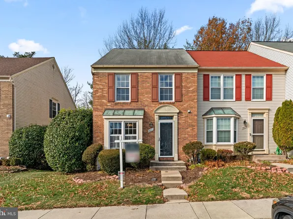 8871 Manahan Dr, Ellicott City, MD 21043
