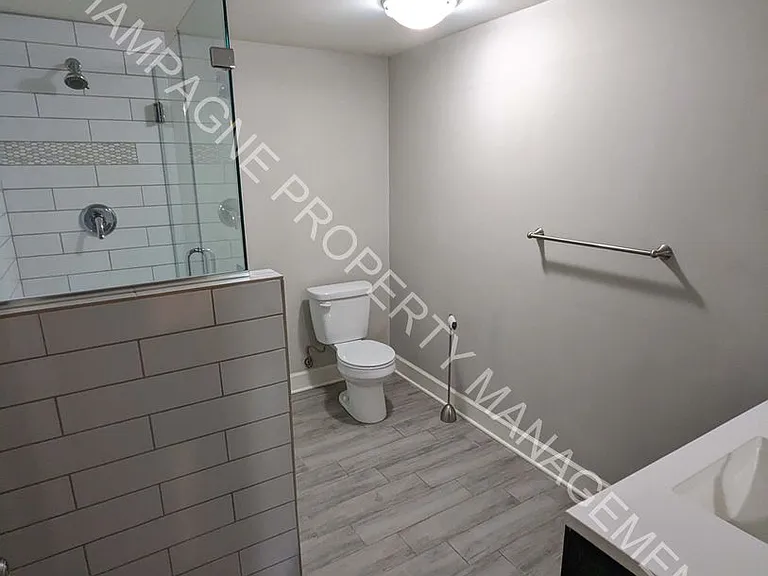 920 Ward Pkwy — Photo 26