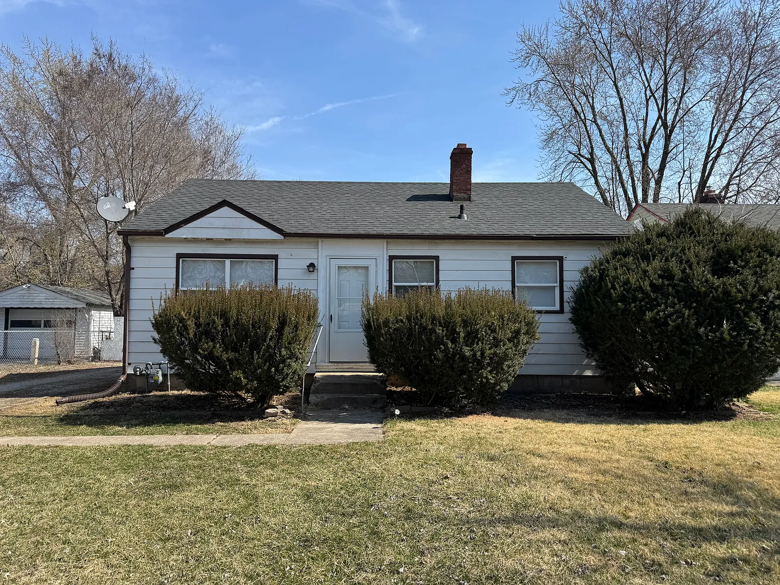 2029 N Goodlet Ave photo 1