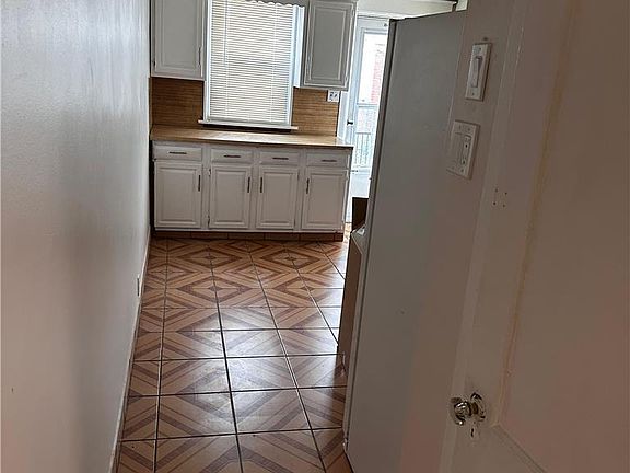4th image of 624 N Lafayette St
