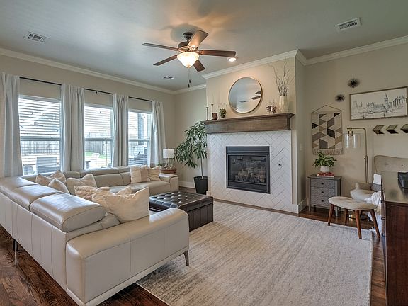 5th image of 2918 W Van Buren Ct