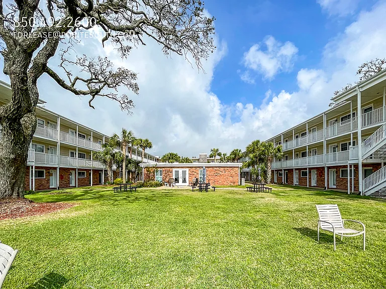 710 Scenic Hwy #219 — Photo 4