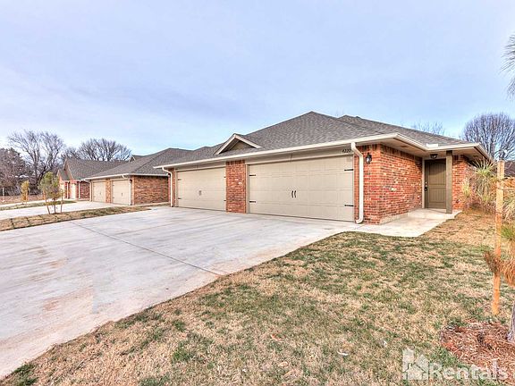 5th image of 4313 Edinburg Way