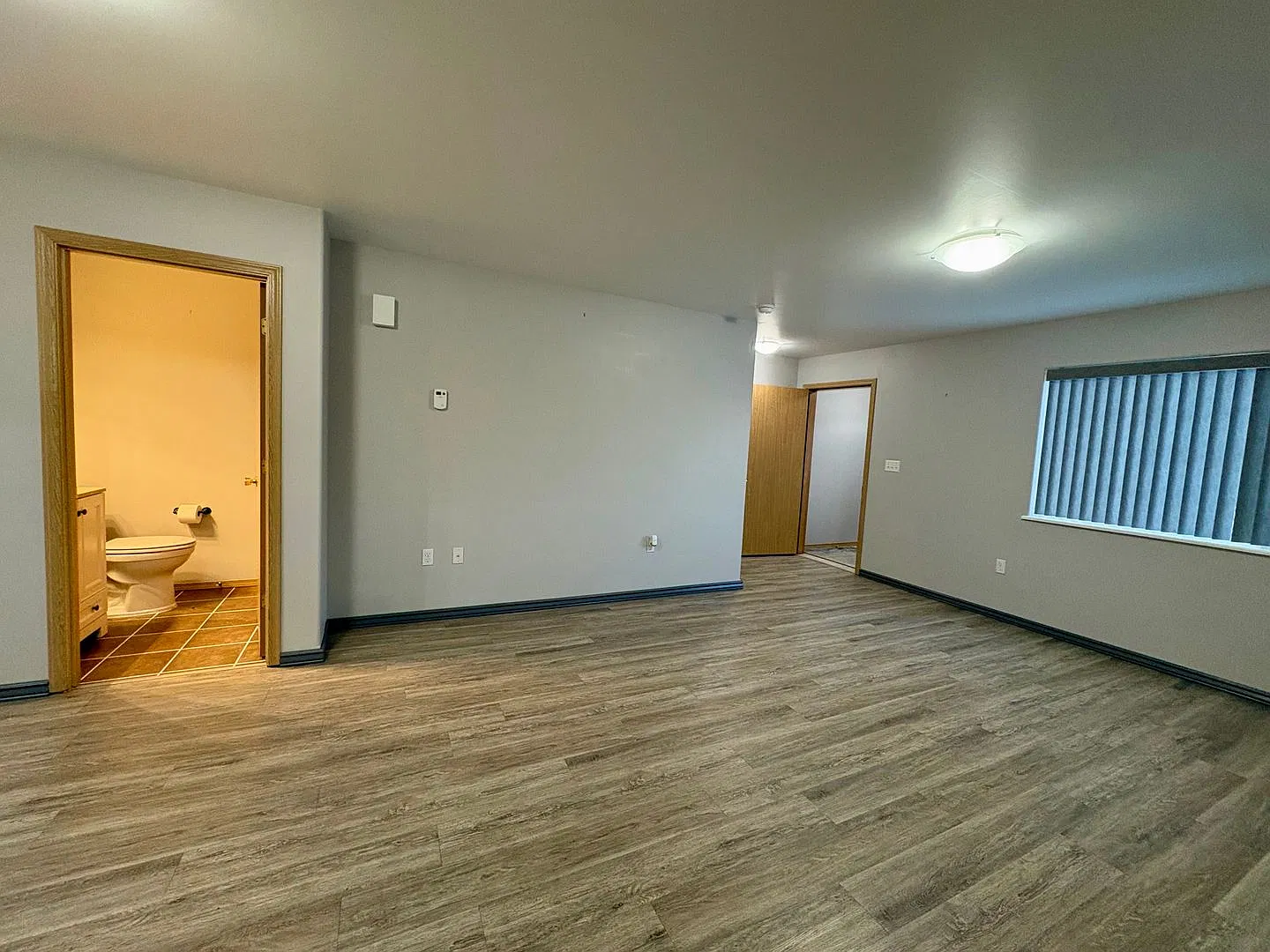 2 bedroom townhouse for rent in Aurora — Photo 4
