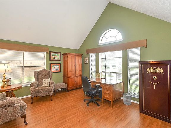 5th image of 8102 Green Devon Dr