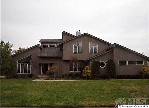 2nd image of 799 Wellington Dr