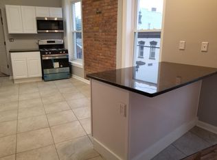 12 Tyler St #3, Troy, NY 12180