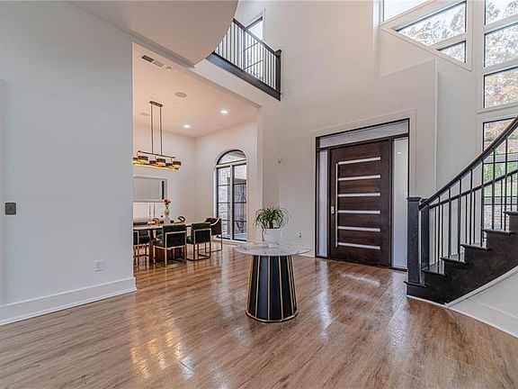 5th image of 494 River Overlook Rd