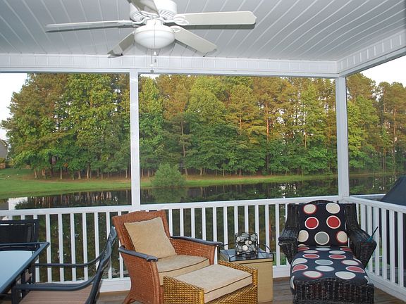 Awesome screen porch!