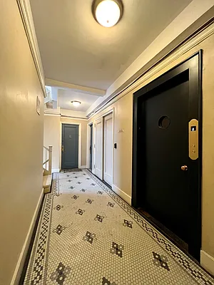 Sold by Compass | media 18