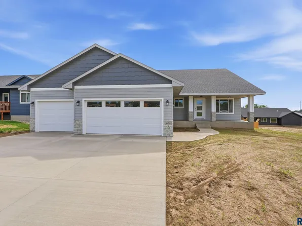 608 N Yankee Ave, Sioux Falls, SD 57110