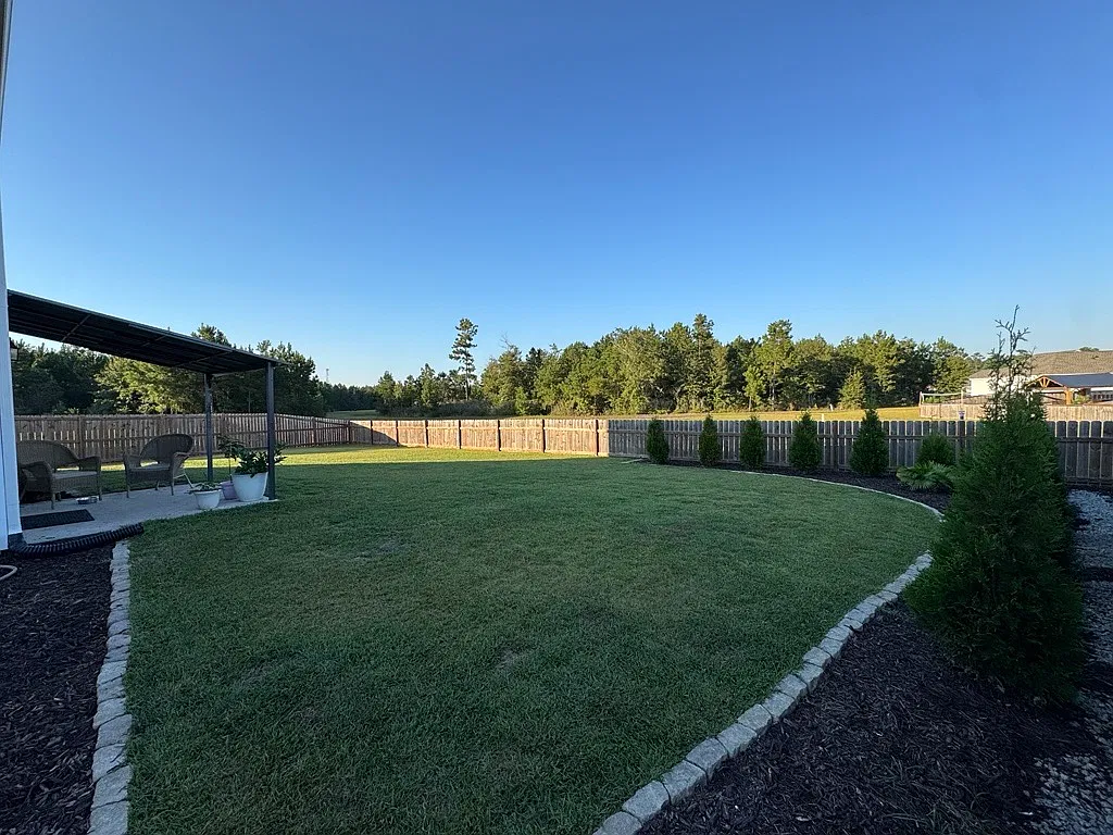5 bed, 2394 sqft, $2,990 — Photo 2