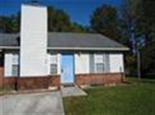 220 Deer Creek Dr, Jacksonville, NC 28546