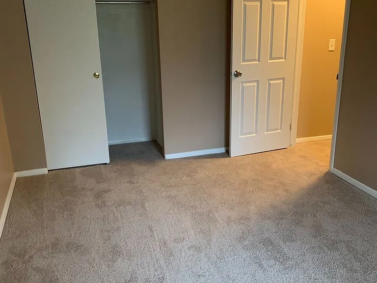 Villager Apartments — Photo 46