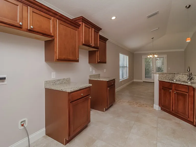 348 Ashton Woods Ln — Photo 5