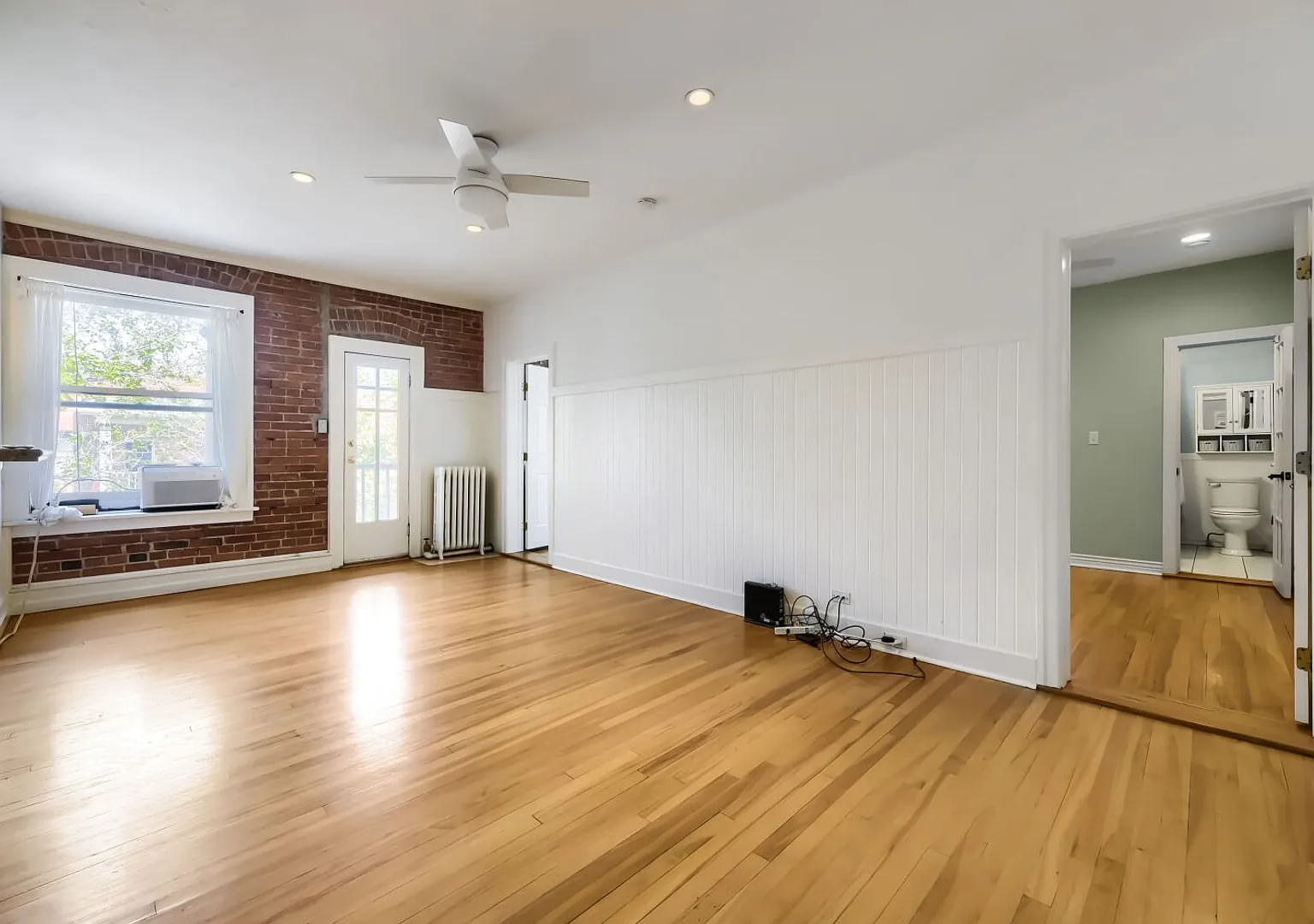 Charming 2BD/2BA Condo in Heart of Denver — Photo 2