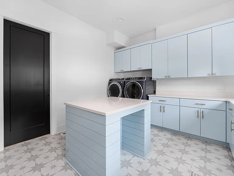 10119 Laurier Ln — Photo 49