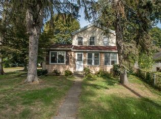 970 Stone Rd, Rochester, NY 14616