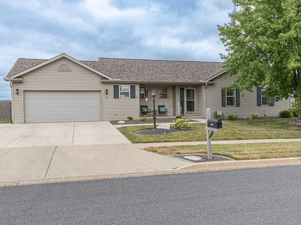 1533 Kelsey St, Washington, IL 61571