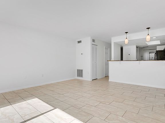 4th image of 1606 Nebraska St