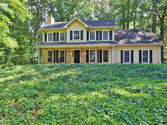 2nd image of 4551 Oakhurst Ln