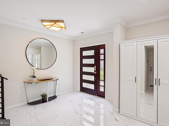 5th image of 11108 Itia Ln
