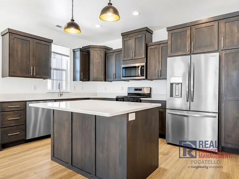 6134 Reflection Ridge Dr — Photo 2