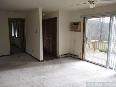4th image of 4 Glenwood Townhouse Rd