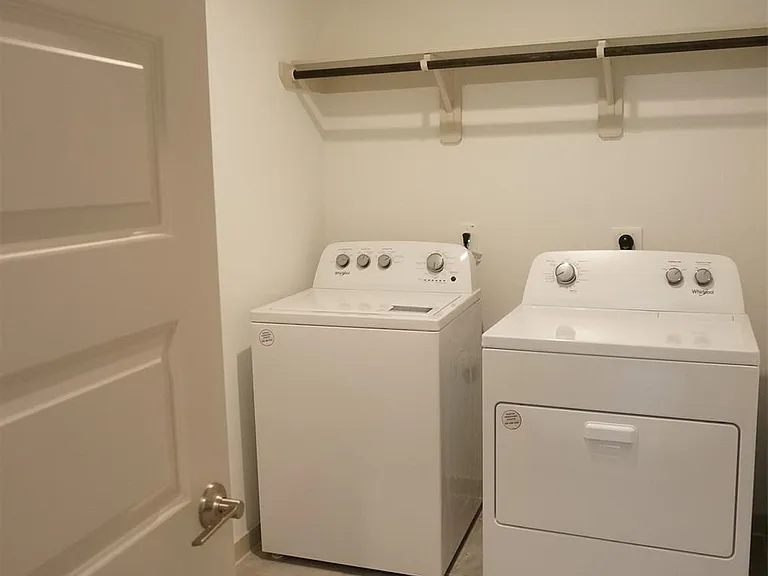 3966 Canyon Shore Ln — Photo 24