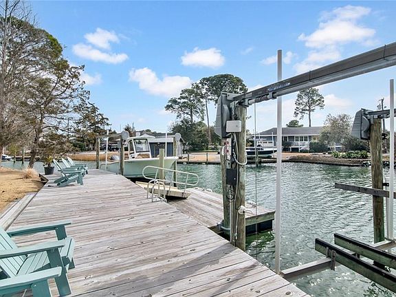 4th image of 2621 Broad Bay Rd