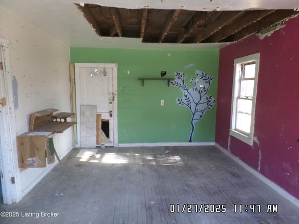 118 N Main St, Muldraugh, KY 40155