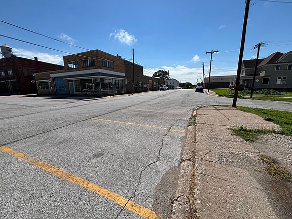 3rd image of 407 10th Ave